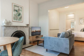Modern 1-Bed Studio near Tramsheds Sydney